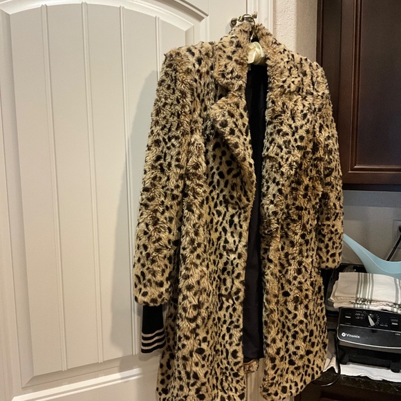 Leopard print coat - Picture 3 of 12